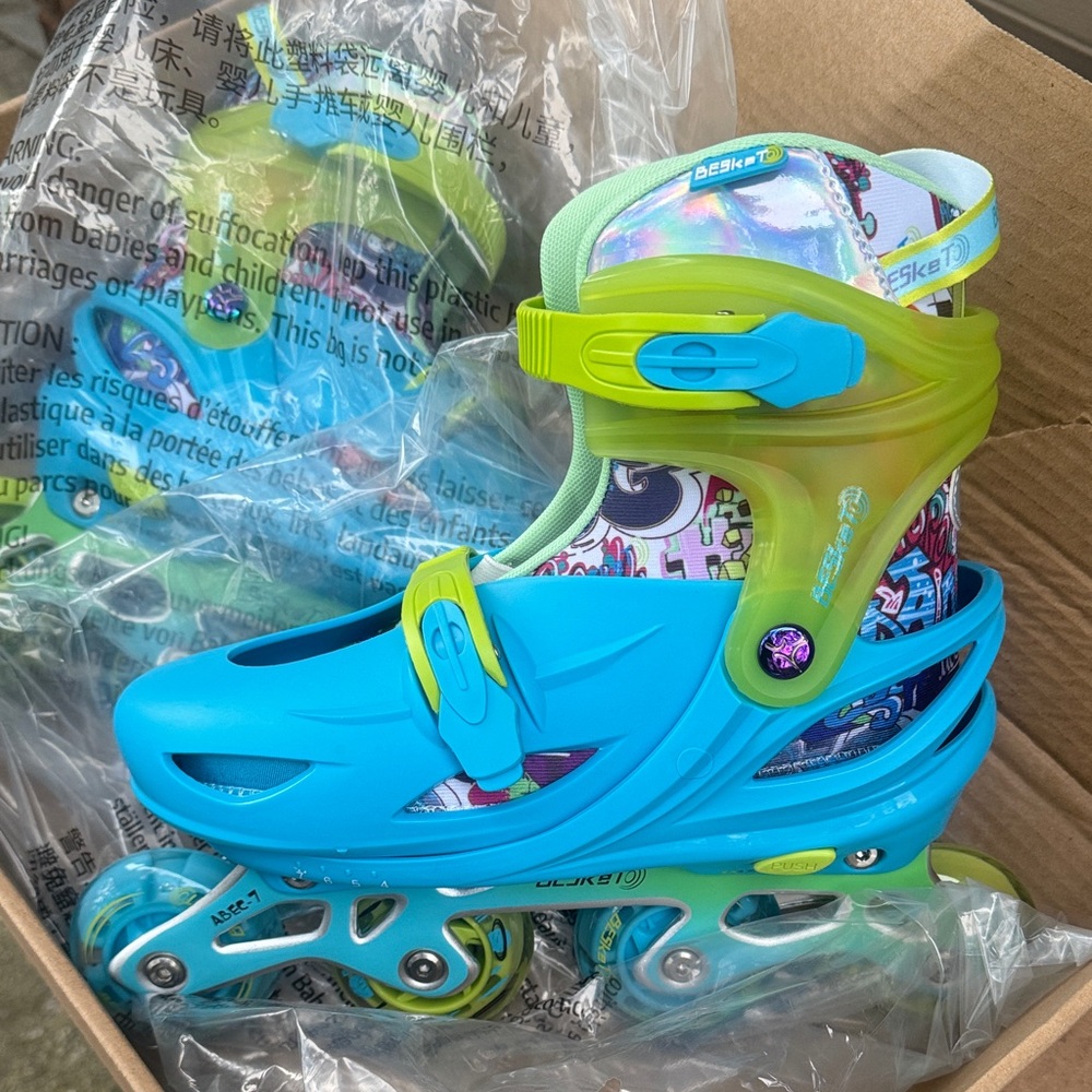 Besketo Blue Graffiti Light up Adjustable Inline Skates